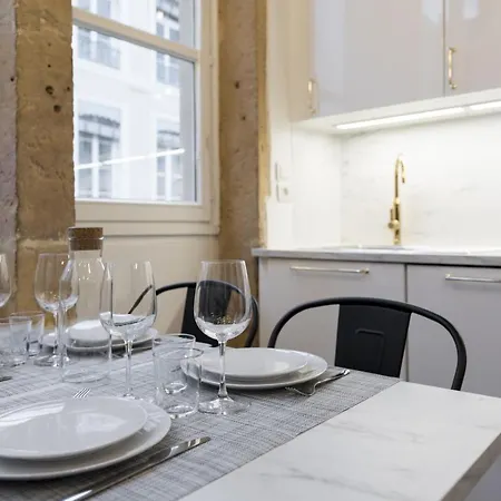 Apartment Dify Quatre Chapeaux - Centre Lyon